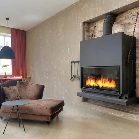 Spacious, Very Cosy, Stylish And Perfectly Located דירה *