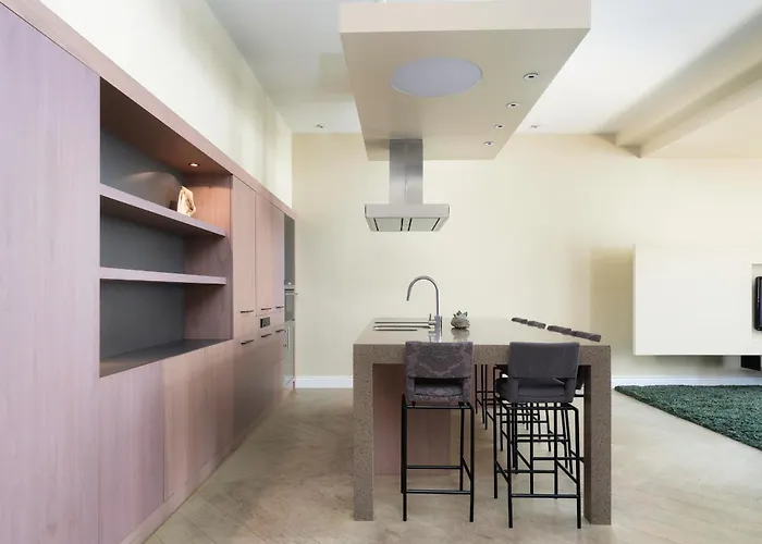 شقة Spacious, Very Cosy, Stylish And Perfectly Located *