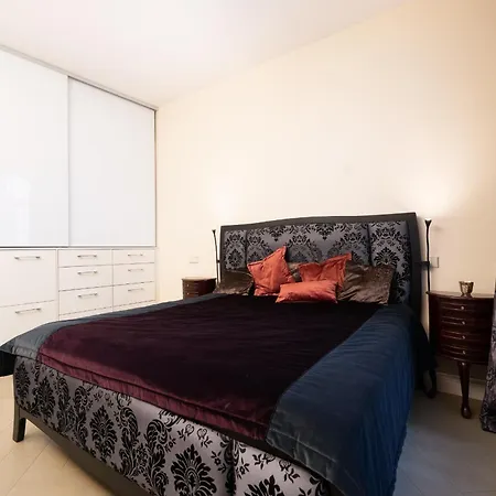 Lägenhet Spacious, Very Cosy, Stylish And Perfectly Located