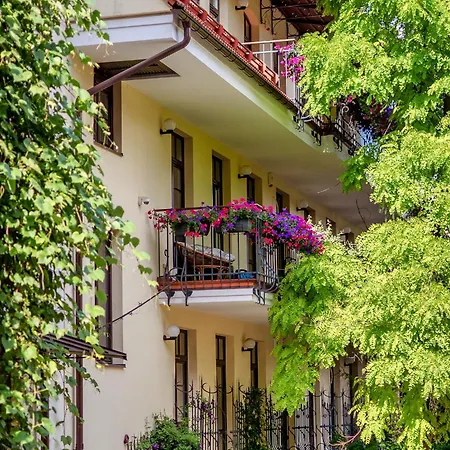 Spacious, Very Cosy, Stylish And Perfectly Located *