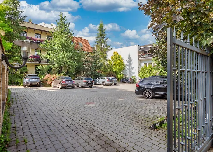 Spacious, Very Cosy, Stylish And Perfectly Located Butas *